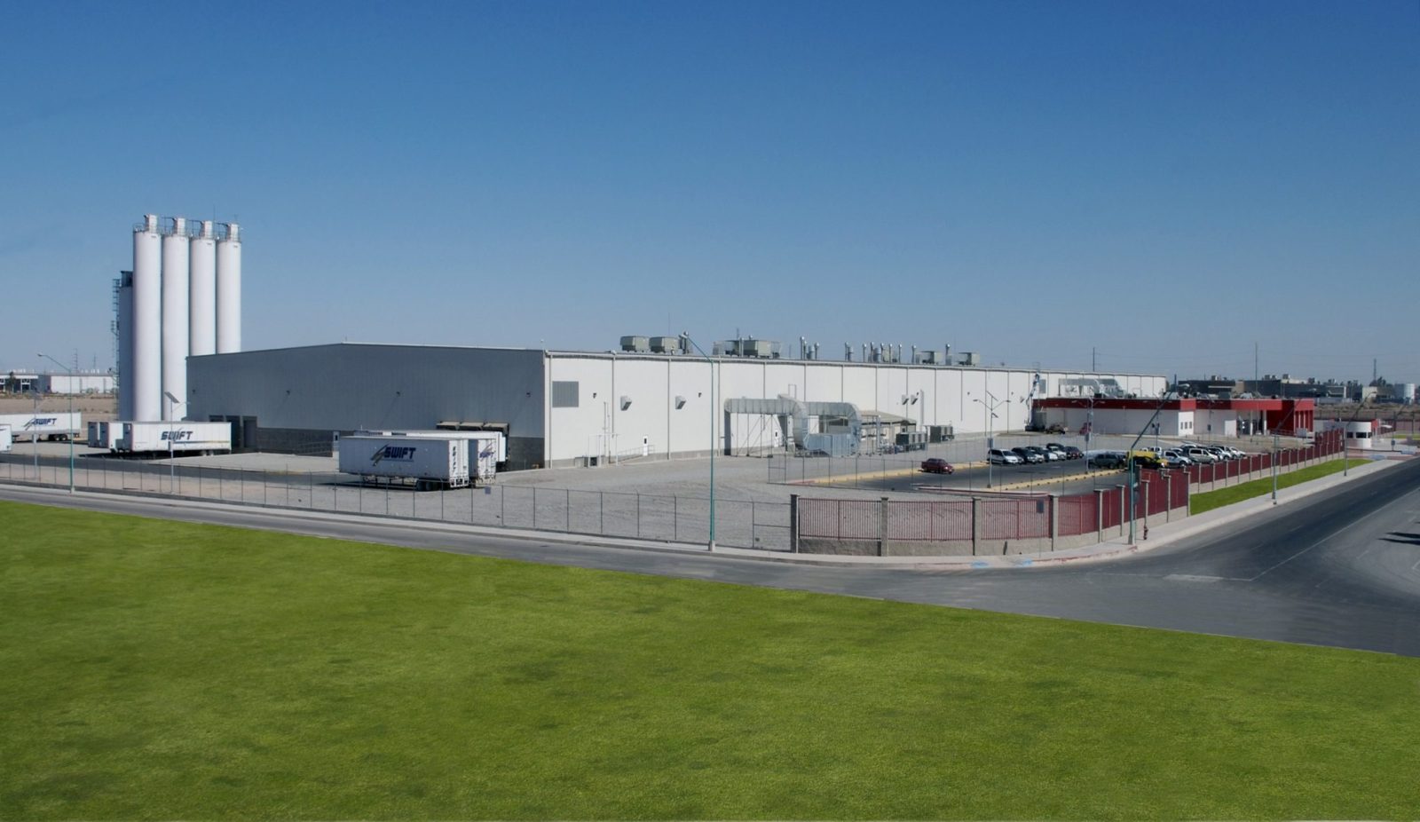 Mid shot of Kellog's industrial facility in Mexicali, Baja California