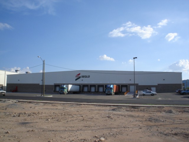 Eye level shot of Seglo industrial facility in Hermosillo, Sonora