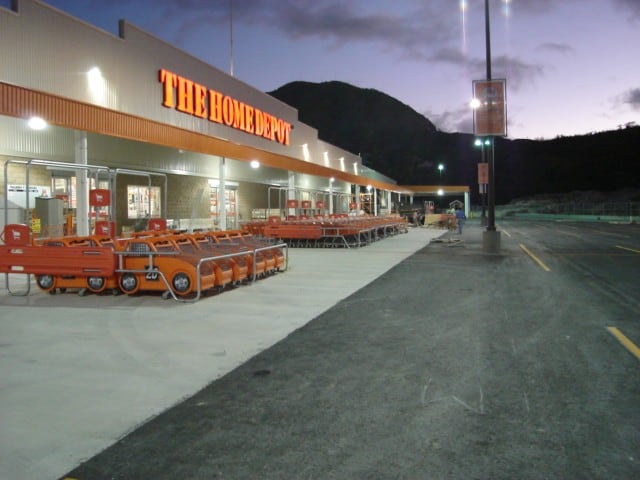 Night view of The Home Depot building in Mexico.