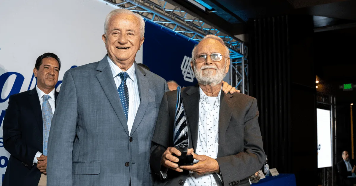 Founding partners of Hermosillo received an award from Coparmex for its social responsibility practices