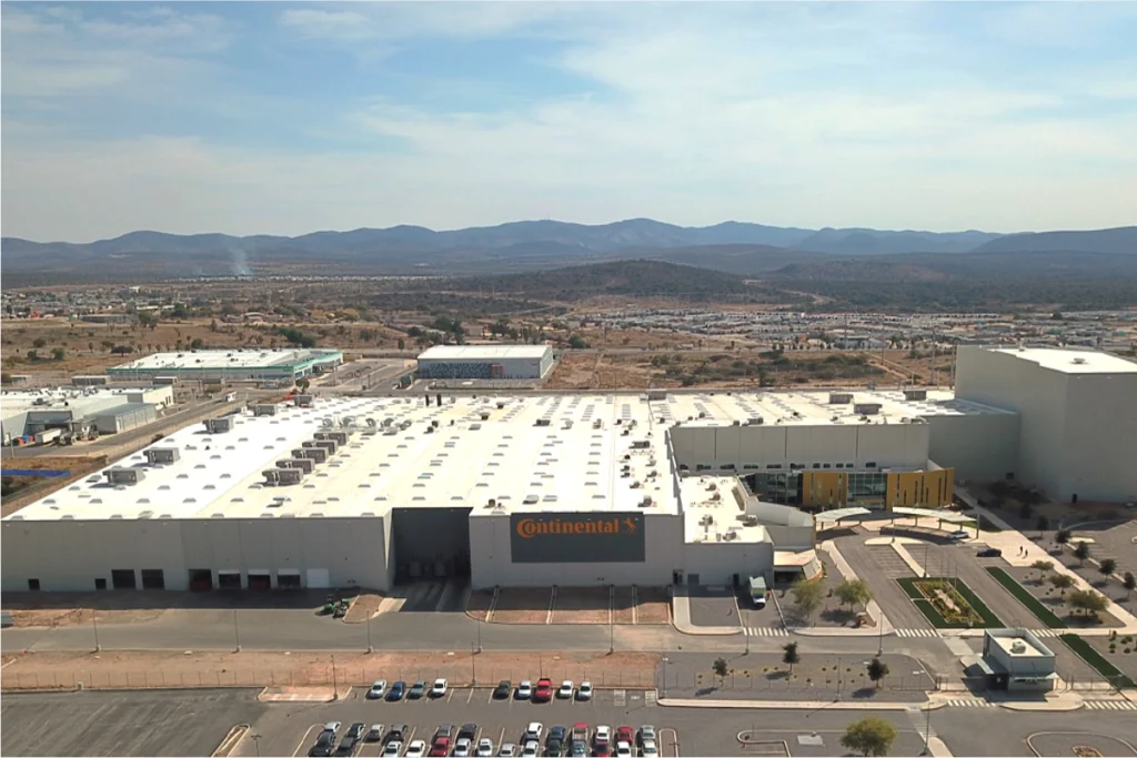 commercial container warehouse built in Mexico by Grupo Hermosillo